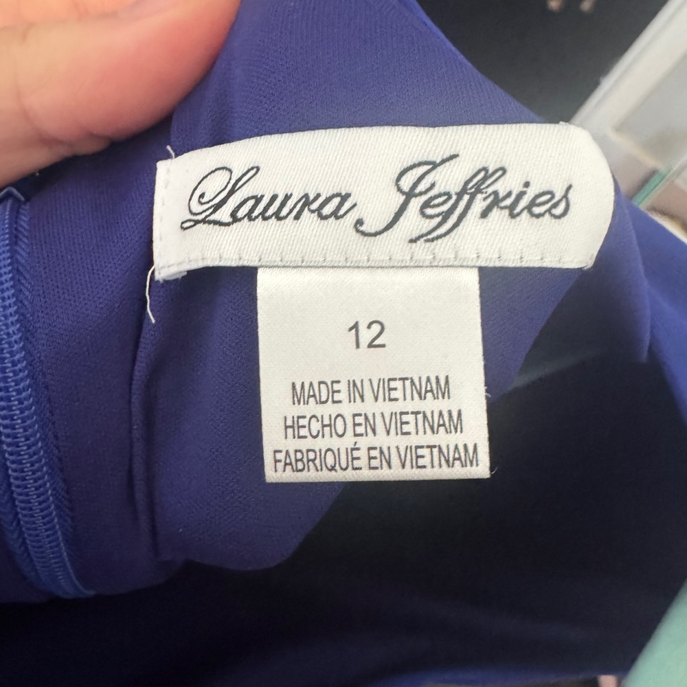 Laura Jeffries Elbow Sleeve Sheath Dress - Picture 7 of 7